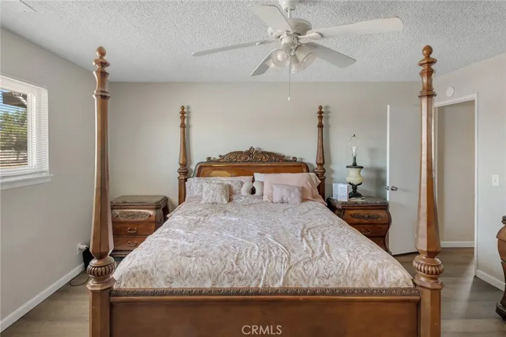 15420 Apache, Apple Valley, California 92307