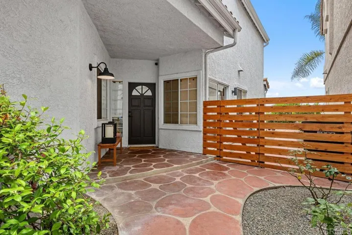 1575 Golfcrest Place, Vista, California 92081