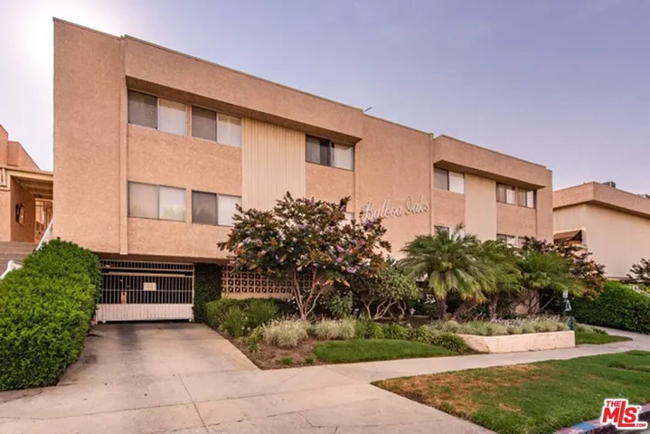 5139 Balboa Boulevard 203, Encino, California 91316
