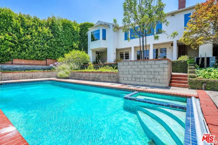 13841 Valley Vista Boulevard, Sherman Oaks, California 91423