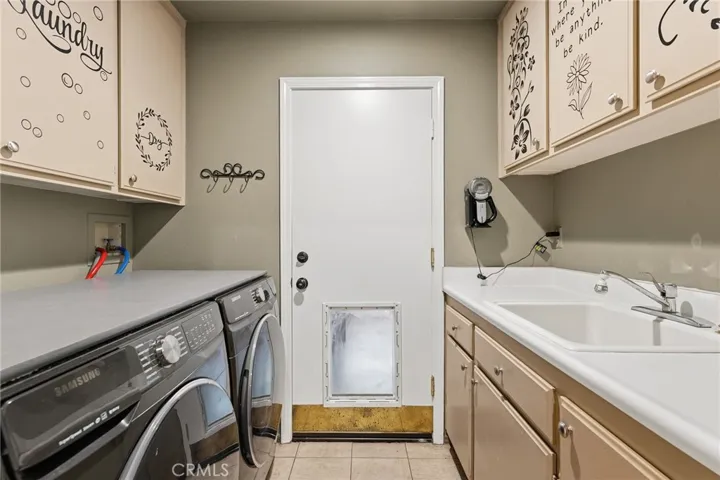 Downstairs Laundry room