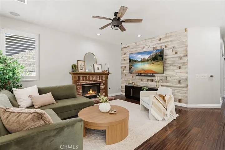 25613 Shaw, Stevenson Ranch, California 91381