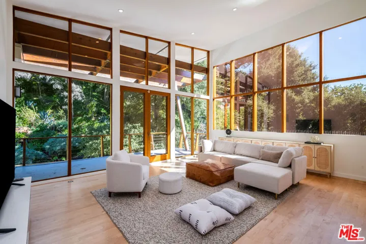 3600 Mandeville Canyon Road, Los Angeles, California 90049