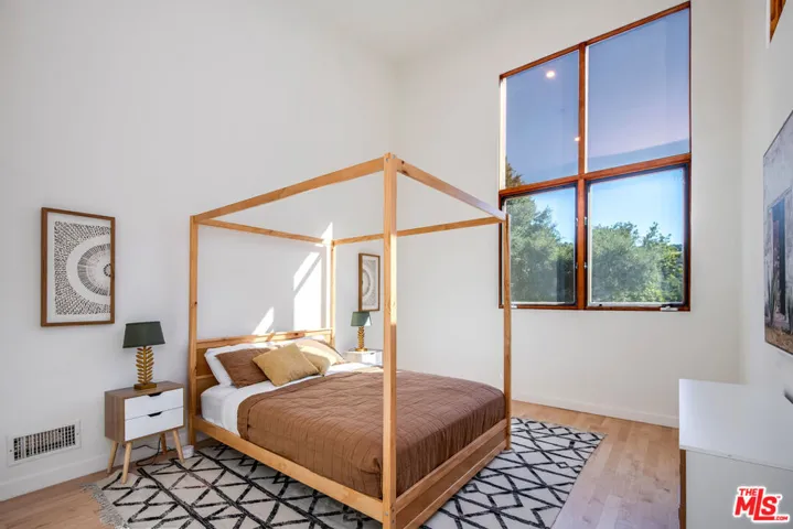 3600 Mandeville Canyon Road, Los Angeles, California 90049