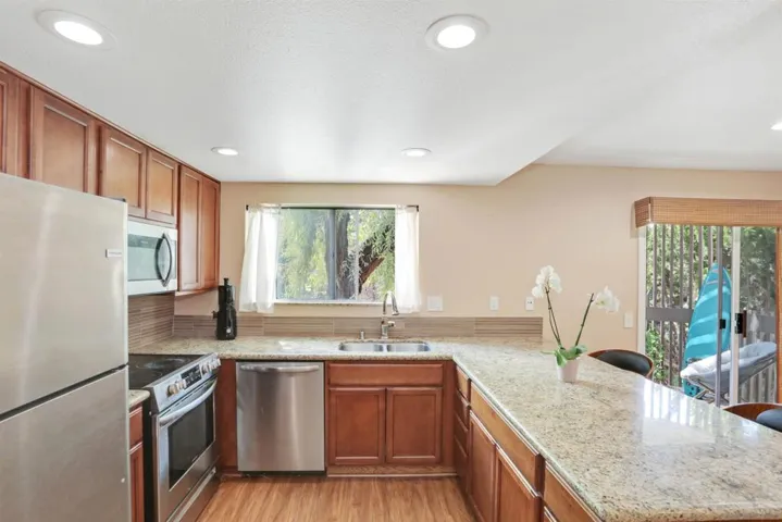 155 Rosebay 37, Encinitas, California 92024