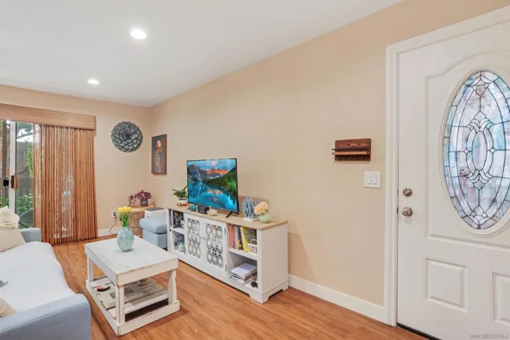 155 Rosebay 37, Encinitas, California 92024