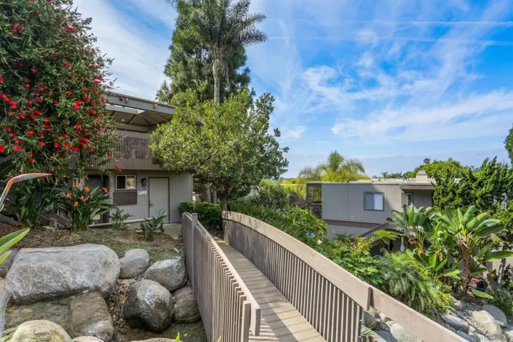 155 Rosebay 37, Encinitas, California 92024