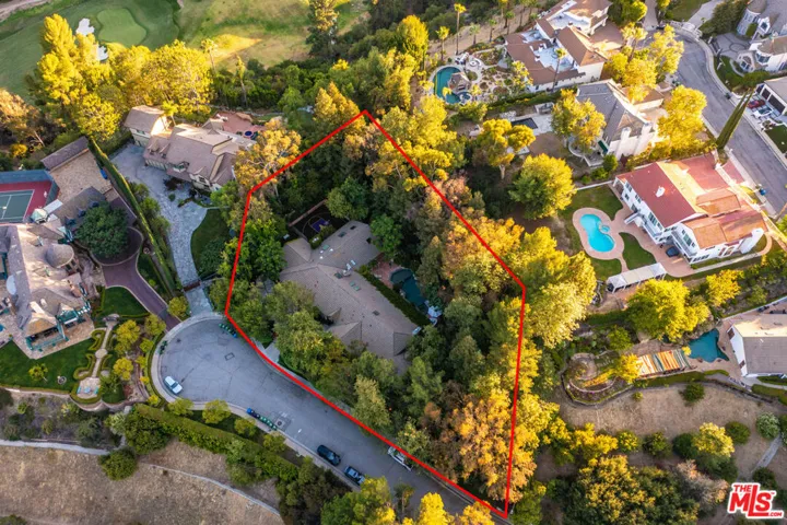 19012 Dorlon Drive, Tarzana, California 91356