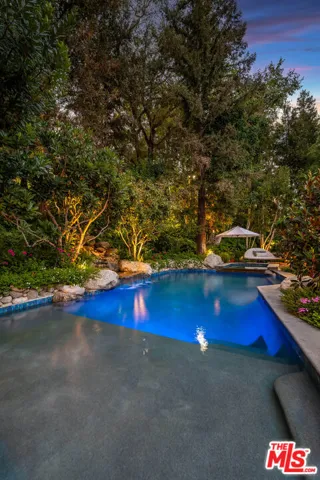 19012 Dorlon Drive, Tarzana, California 91356