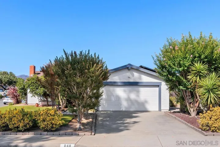 848 Harding St, Escondido, California 92027