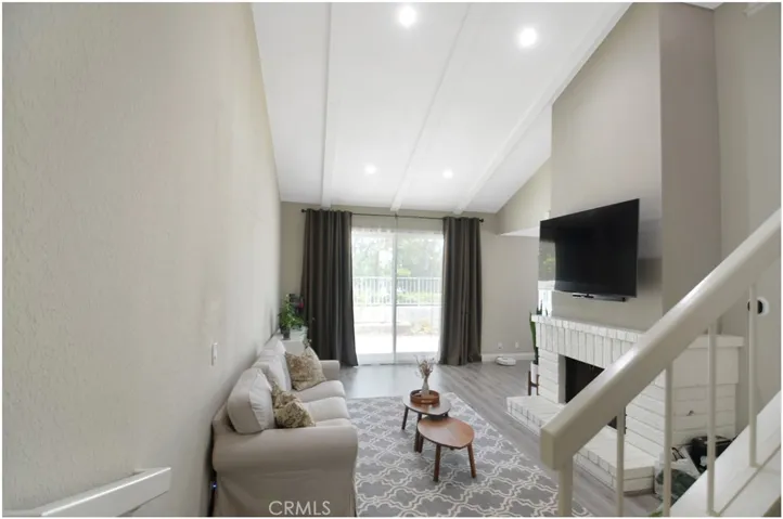 902 Creekside, Fullerton, California 92833