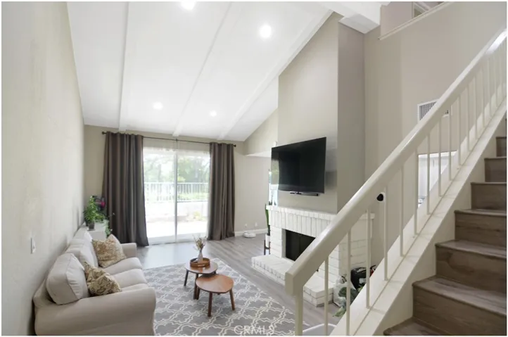 902 Creekside, Fullerton, California 92833