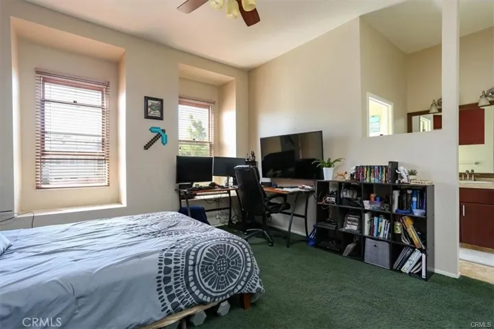 1106 Oceanaire 18, San Luis Obispo, California 93405