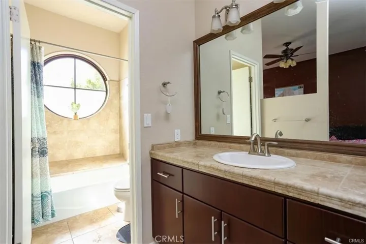 1106 Oceanaire 18, San Luis Obispo, California 93405