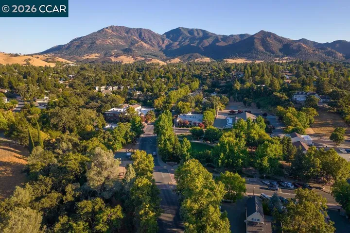 3051 Miwok Way, Clayton, California 94517