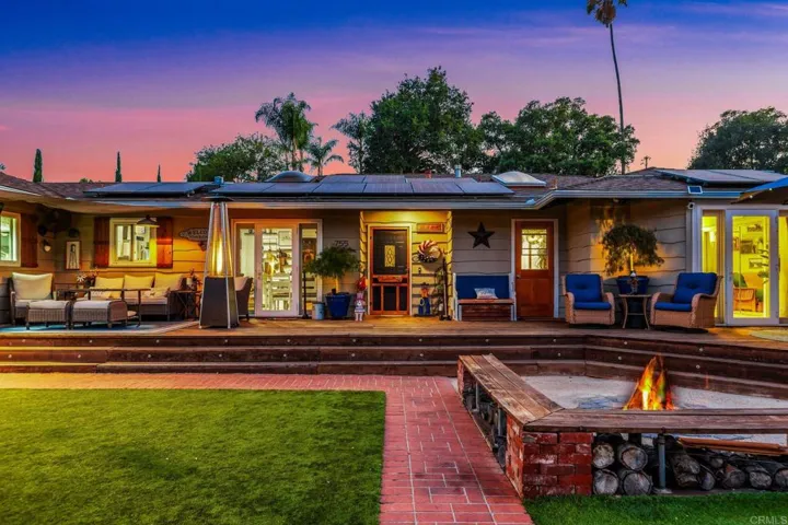 755 Beacon Place, Escondido, California 92025