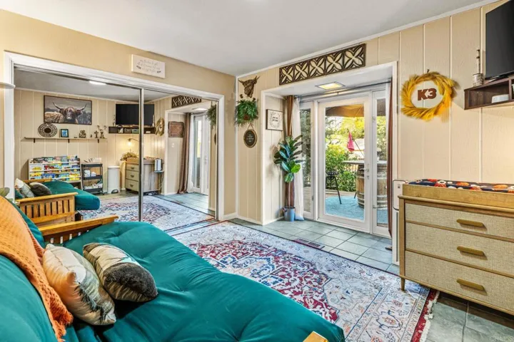755 Beacon Place, Escondido, California 92025