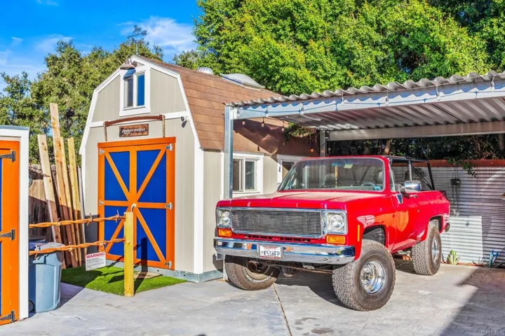 755 Beacon Place, Escondido, California 92025