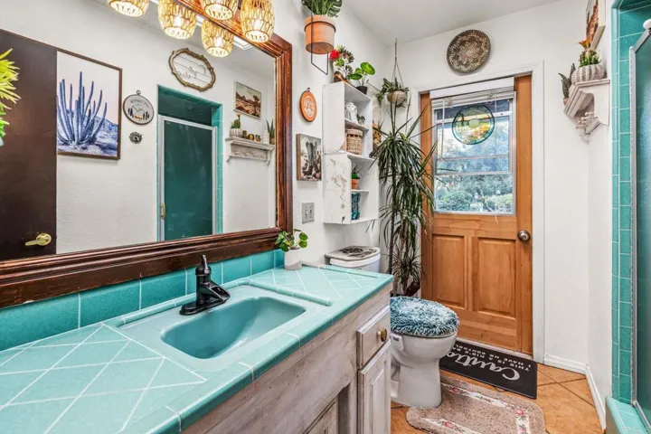 755 Beacon Place, Escondido, California 92025