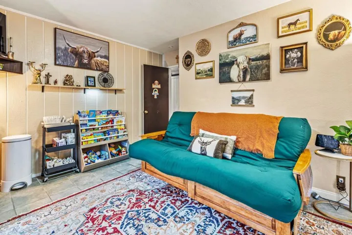 755 Beacon Place, Escondido, California 92025