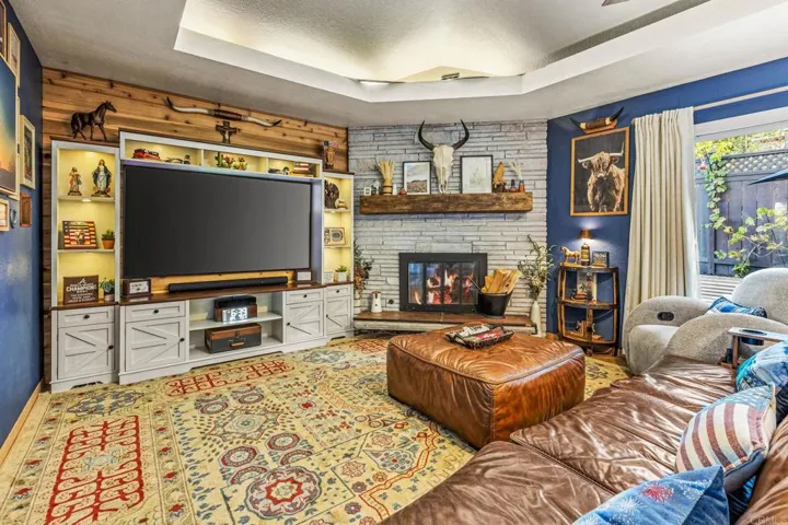 755 Beacon Place, Escondido, California 92025