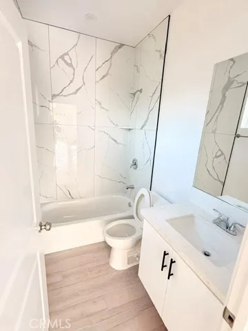 11108 S Avalon, Los Angeles, California 90061