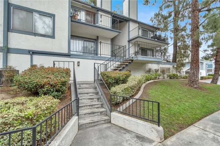1704 Bridgeport, West Covina, California 91791