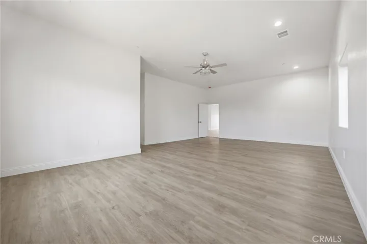547 Shady Meadow Court, Bakersfield, California 93308