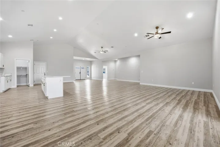 547 Shady Meadow Court, Bakersfield, California 93308