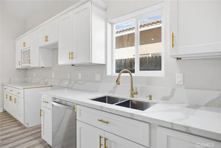 547 Shady Meadow Court, Bakersfield, California 93308