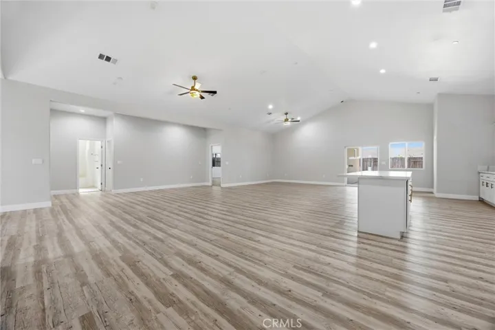 547 Shady Meadow Court, Bakersfield, California 93308
