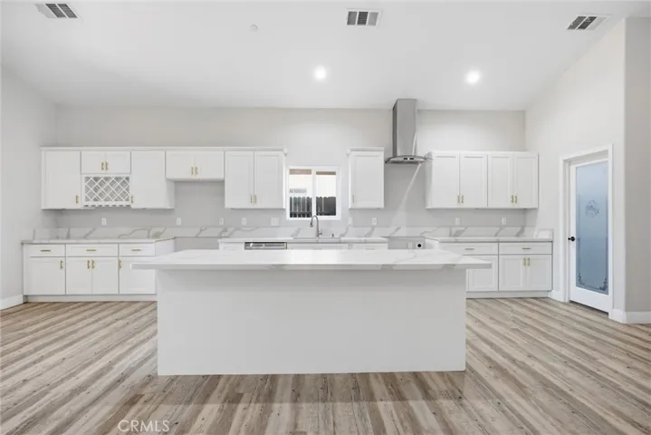 547 Shady Meadow Court, Bakersfield, California 93308