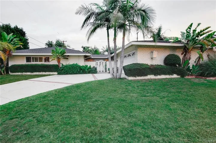 653 S Exeter Place, Orange, California 92869