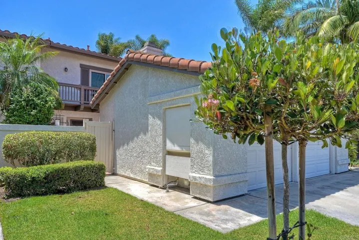 6805 Briarwood Drive, Carlsbad, California 92011