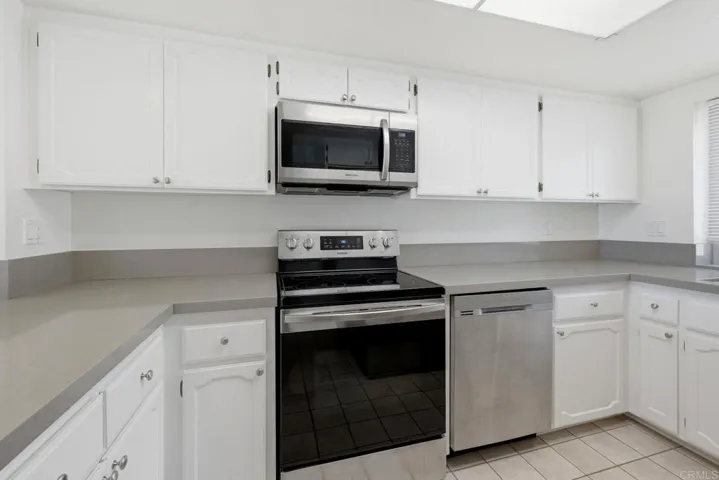 6805 Briarwood Drive, Carlsbad, California 92011