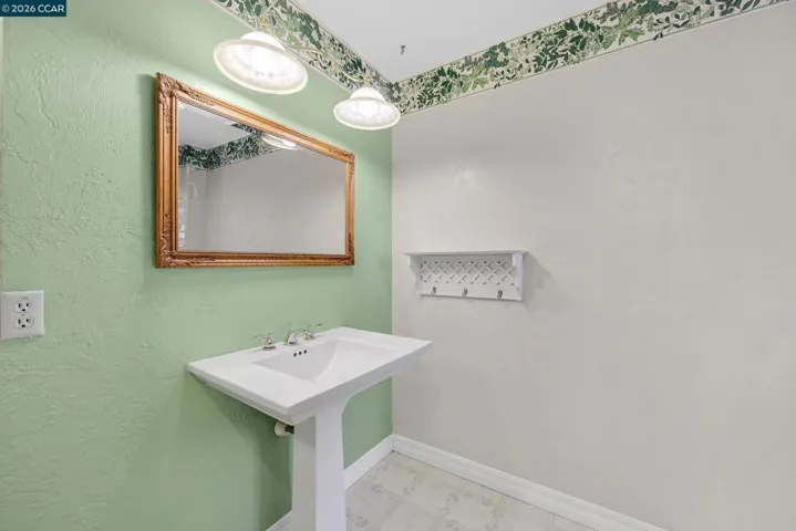 5230 Concord Blvd, Concord, California 94521