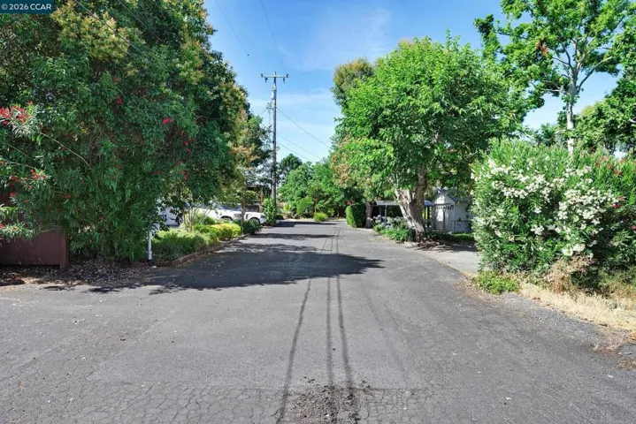 5230 Concord Blvd, Concord, California 94521