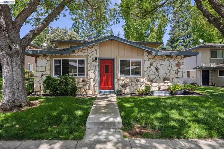 8110 Arroyo Dr, Pleasanton, California 94588