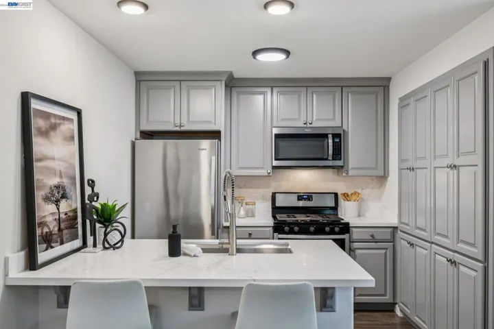 8110 Arroyo Dr, Pleasanton, California 94588