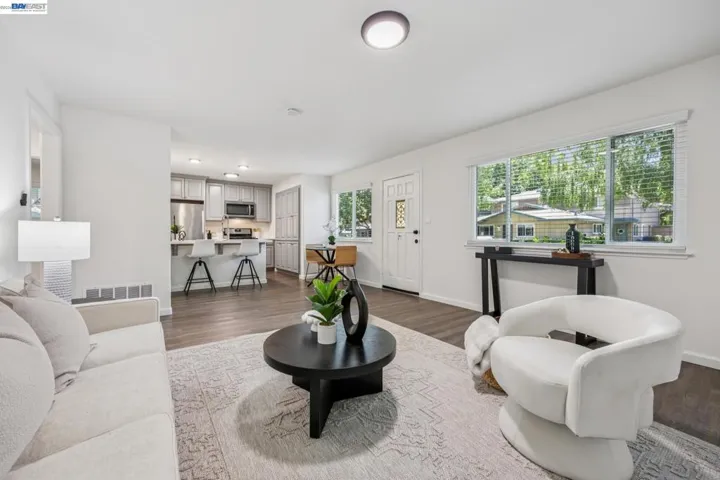 8110 Arroyo Dr, Pleasanton, California 94588