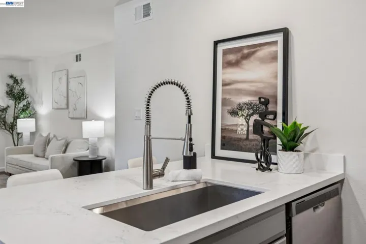 8110 Arroyo Dr, Pleasanton, California 94588