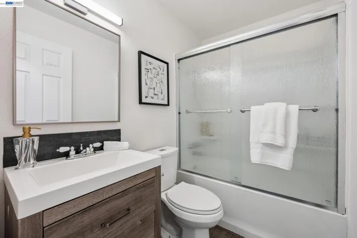 8110 Arroyo Dr, Pleasanton, California 94588