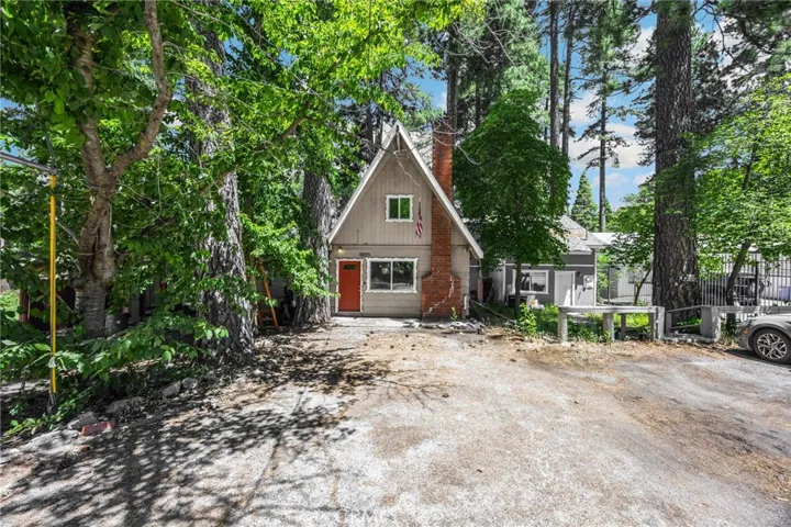22934 Waters, Crestline, California 92325