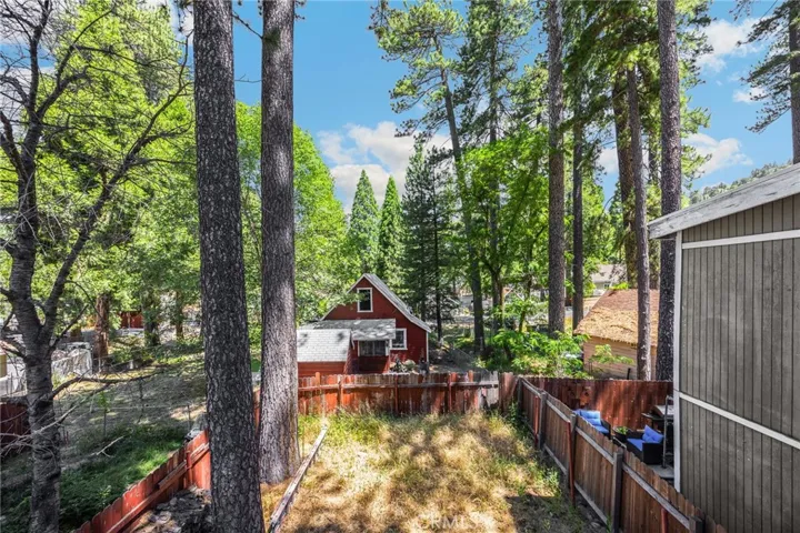 22934 Waters, Crestline, California 92325