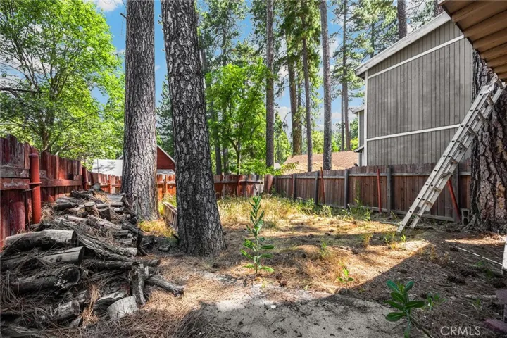 22934 Waters, Crestline, California 92325