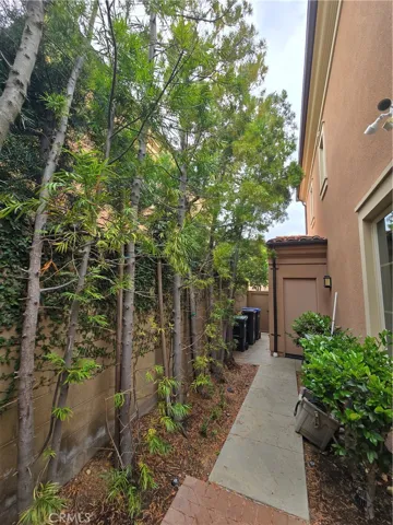 40 Bianco, Irvine, California 92618