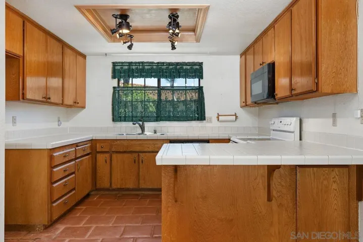 2922 Alamitos, Escondido, California 92027