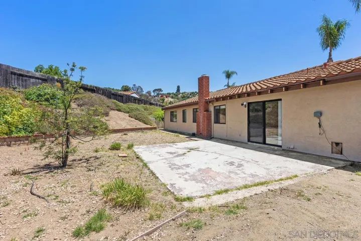 2922 Alamitos, Escondido, California 92027