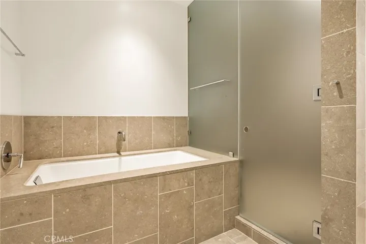 6250 Hollywood Boulevard 4m, Los Angeles, California 90028