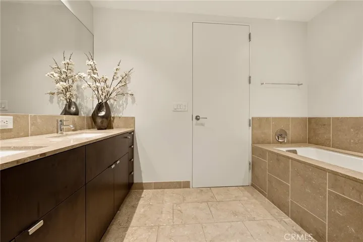 6250 Hollywood Boulevard 4m, Los Angeles, California 90028